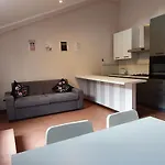 Hh Hermoso Housing Serravalle アパート *
