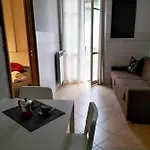 Hh Hermoso Housing Serravalle アパート
