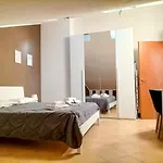 Hh Hermoso Housing Serravalle *