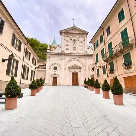 Hh Hermoso Housing Serravalle *