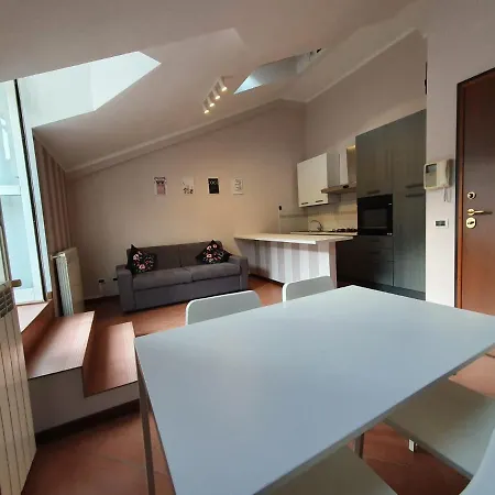 Hh Hermoso Housing Serravalle アパート